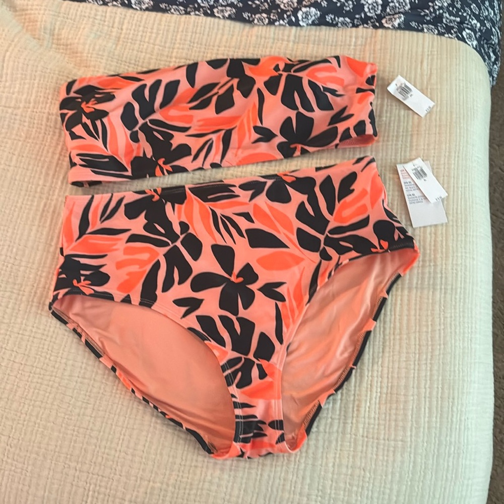 Old navy two piece bathing suit